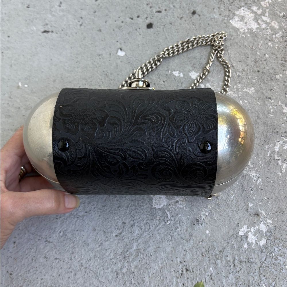 Geranium Capsule metal bag - Picture 2 of 8